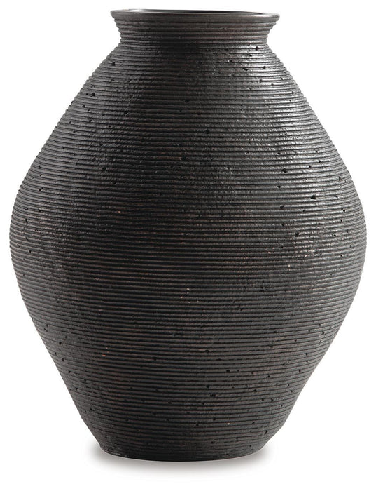Hannela Vase - Red Gate Home Furnishings (Ball Ground, GA)