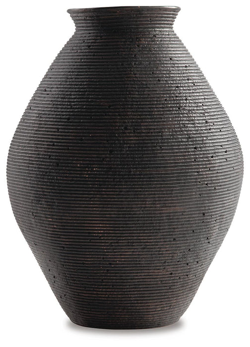 Hannela Vase - Red Gate Home Furnishings (Ball Ground, GA)