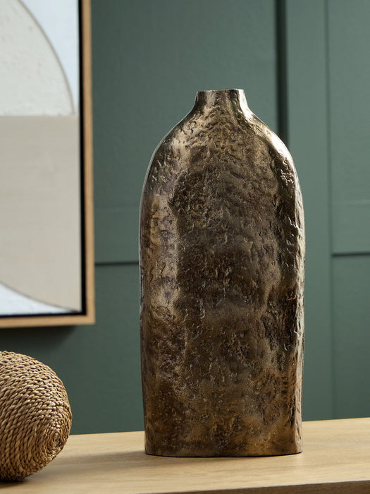 Wallmond Vase - Red Gate Home Furnishings (Ball Ground, GA)