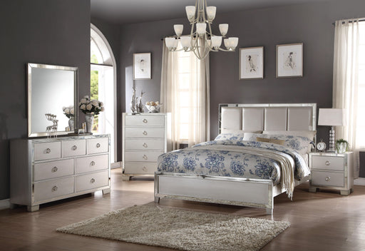 Voeville II Platinum PU & Platinum Queen Bed - Red Gate Home Furnishings (Ball Ground, GA)