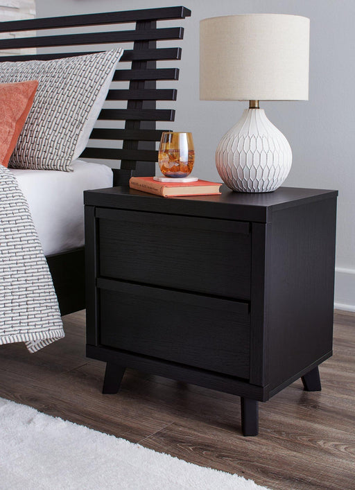 Danziar Nightstand - Red Gate Home Furnishings (Ball Ground, GA)