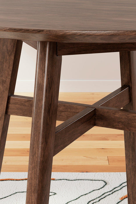 Lyncott Dining Room Set - Red Gate Home Furnishings (Ball Ground, GA)