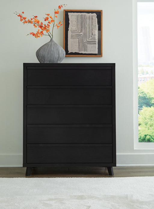 Danziar Wide Chest of Drawers - Red Gate Home Furnishings (Ball Ground, GA)