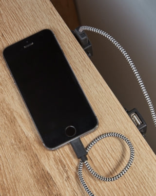 Hyanna Nightstand - Red Gate Home Furnishings (Ball Ground, GA)