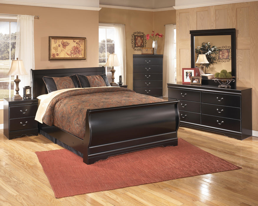 Huey Vineyard Dresser and Mirror - Red Gate Home Furnishings (Ball Ground, GA)