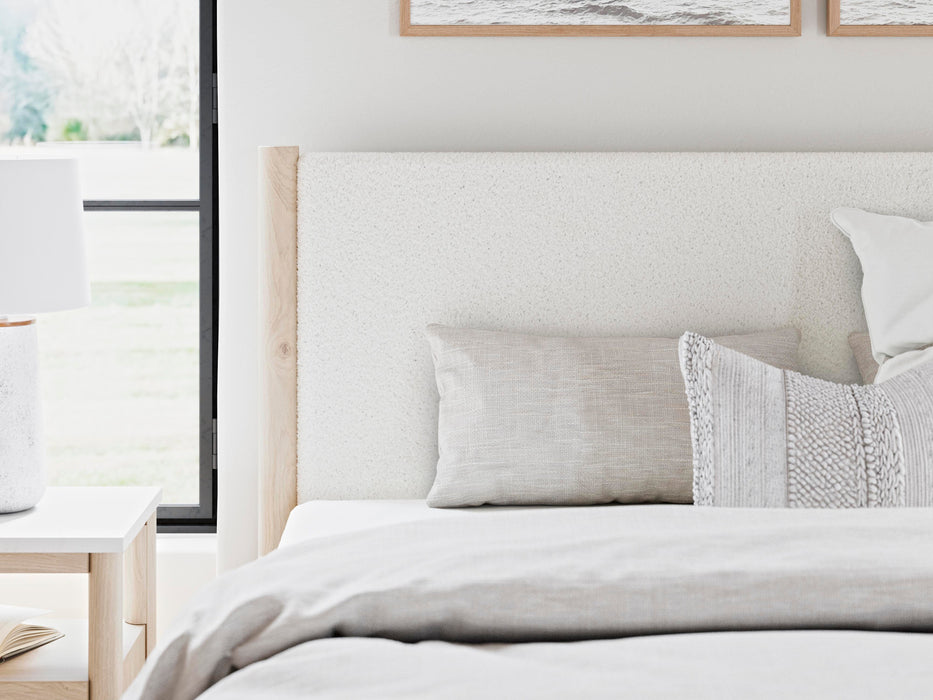 Cadmori Upholstered Bed - Red Gate Home Furnishings (Ball Ground, GA)