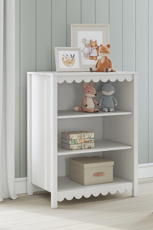 Hallityn Bookcase - Red Gate Home Furnishings (Ball Ground, GA)