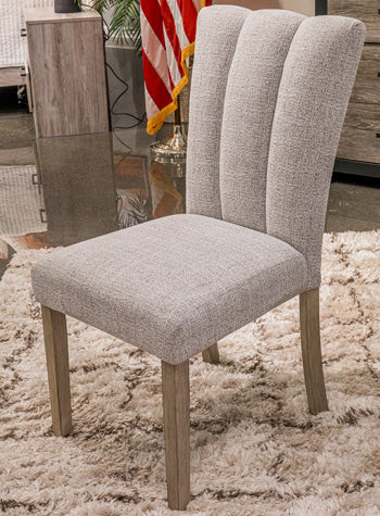 Larawyn Dining Chair - Red Gate Home Furnishings (Ball Ground, GA)