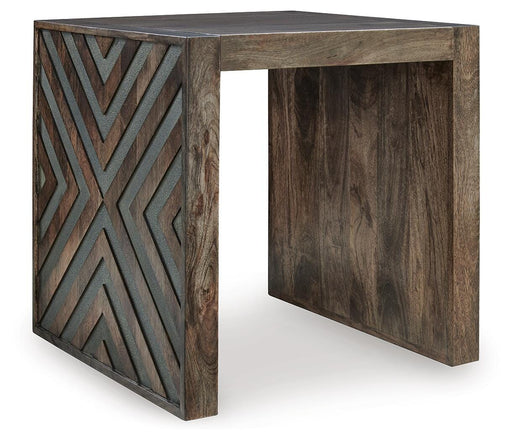 Dreggan End Table - Red Gate Home Furnishings (Ball Ground, GA)